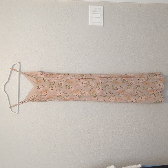 No Comment cream floral print sleeveless v neck maxi dress 📸 - Picture 8 of 9